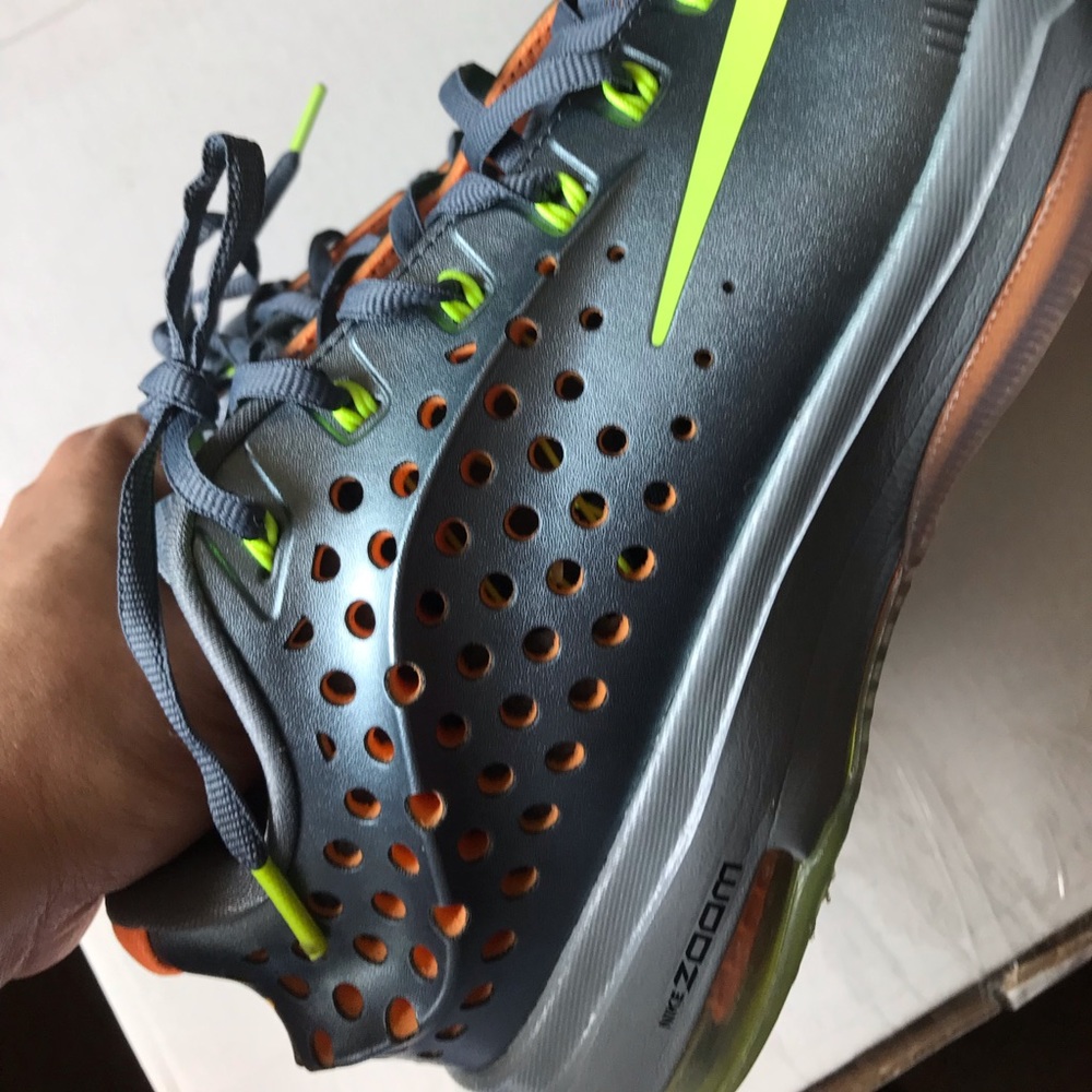 KD shoes Men’s Size 9
